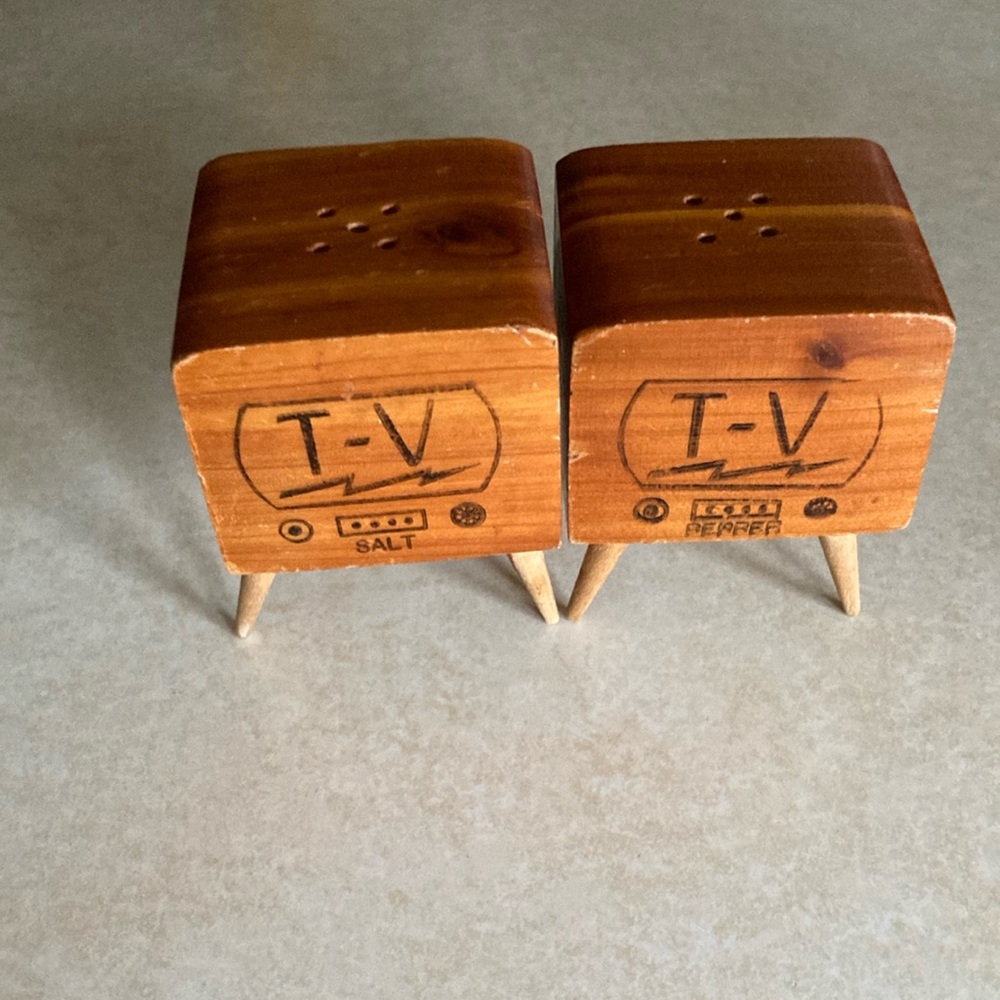 Salt & Pepper shakers